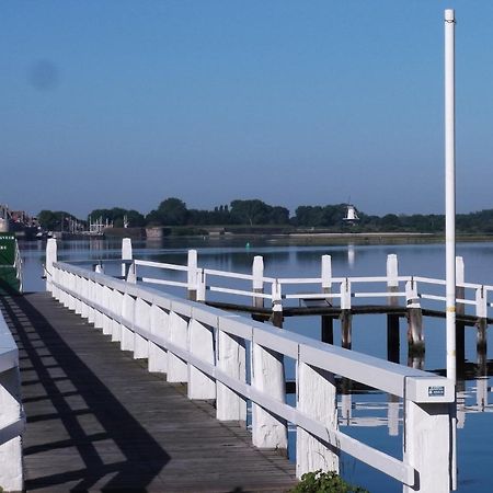 Comfortabel Vakantiehuis Aan Zee En Meer ! Kamperland Exteriör bild