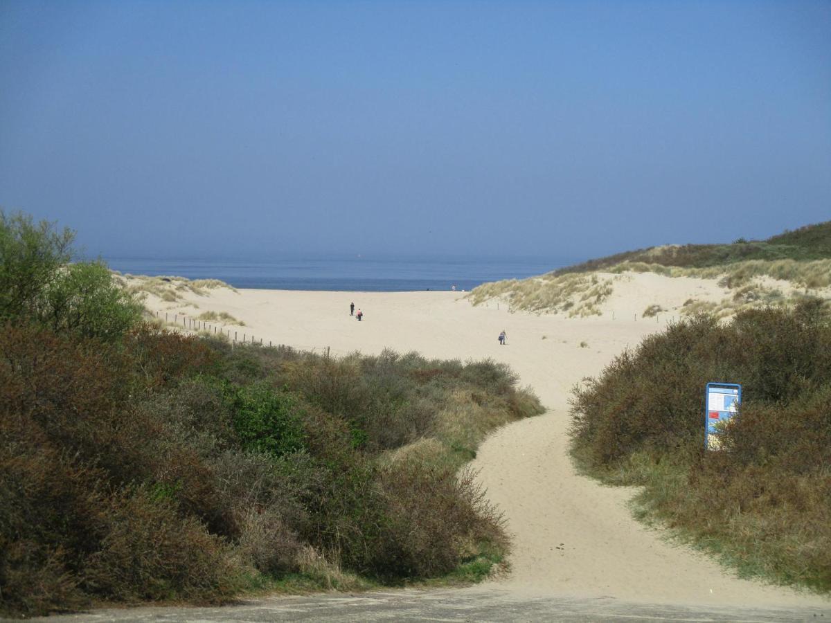 Comfortabel Vakantiehuis Aan Zee En Meer ! Kamperland Exteriör bild