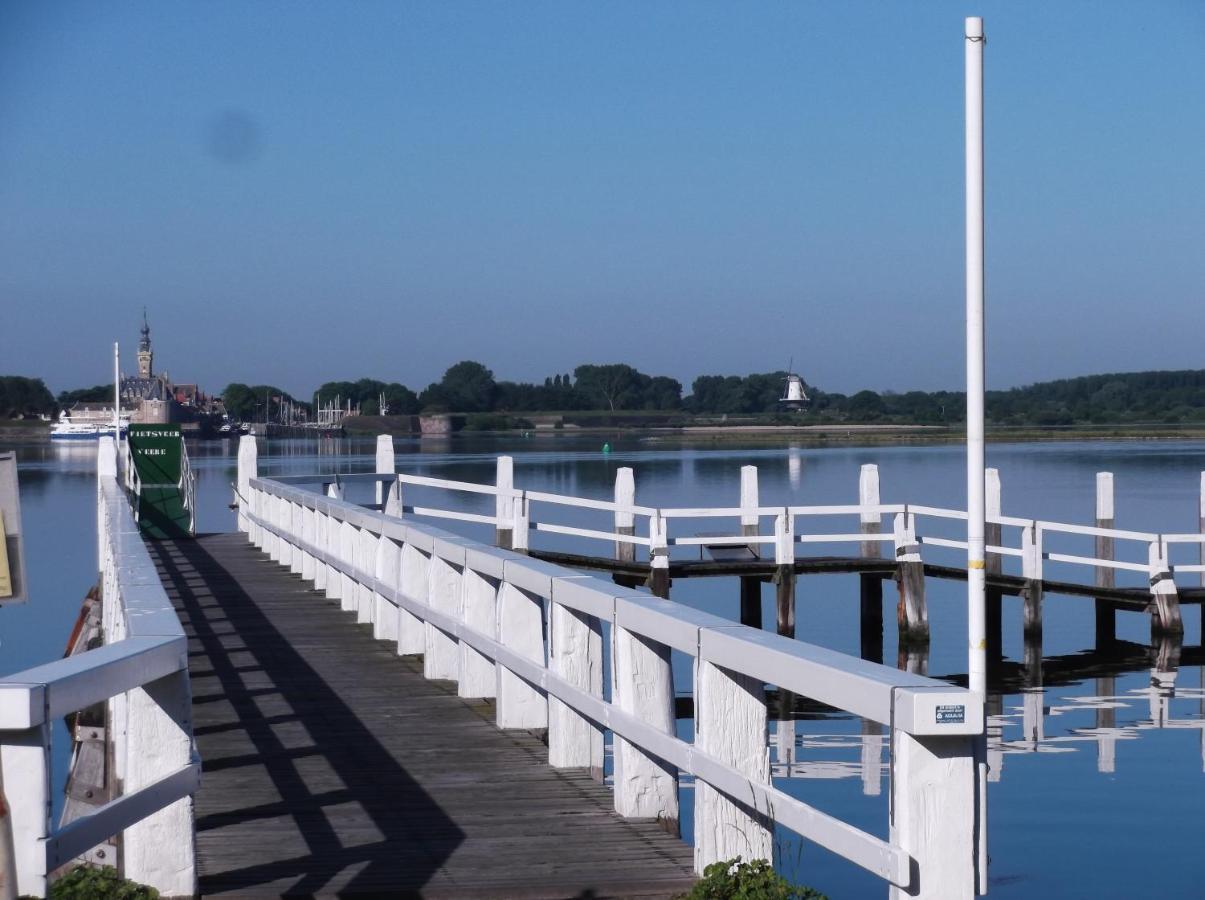 Comfortabel Vakantiehuis Aan Zee En Meer ! Kamperland Exteriör bild